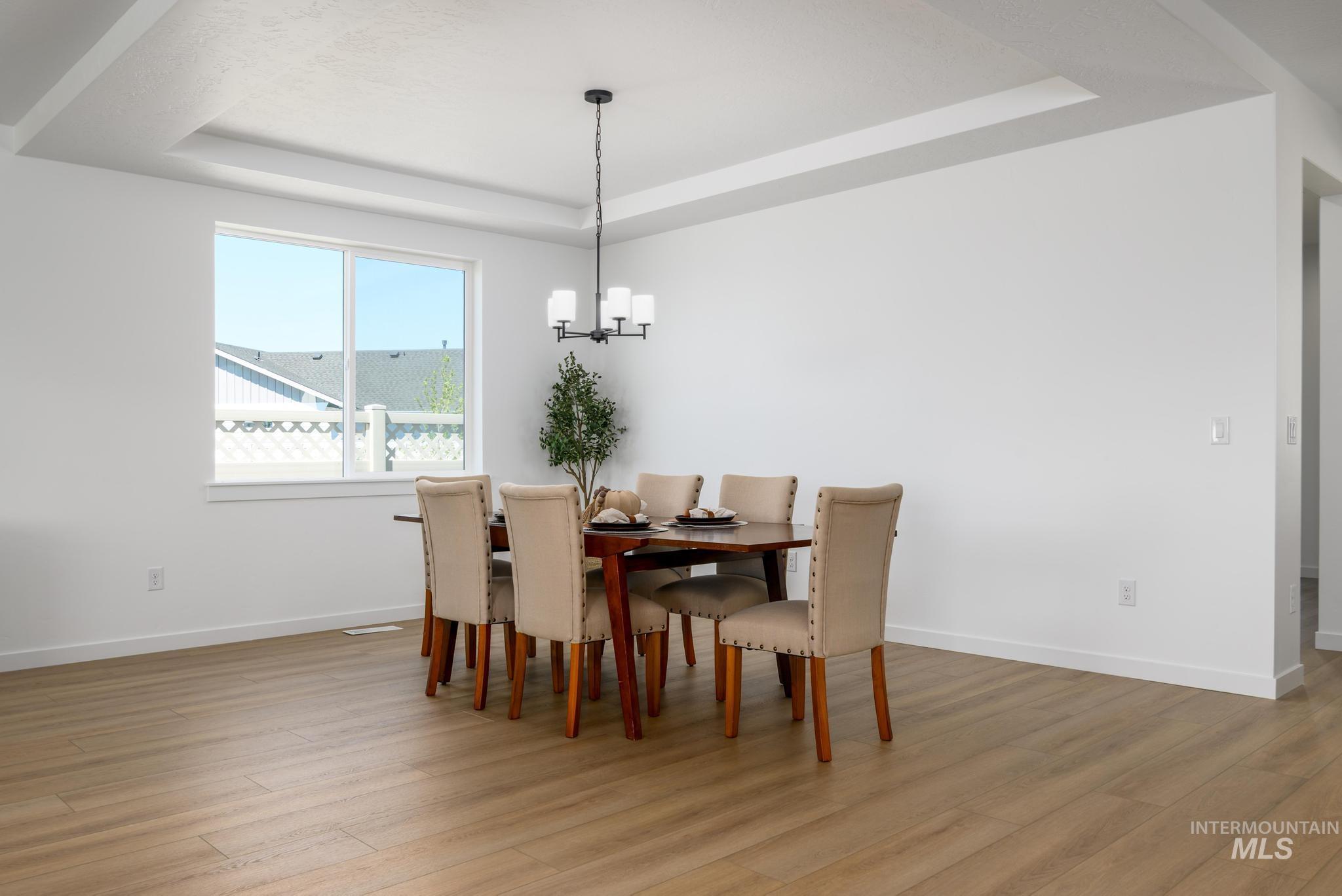 12689 W Wayfaring Dr