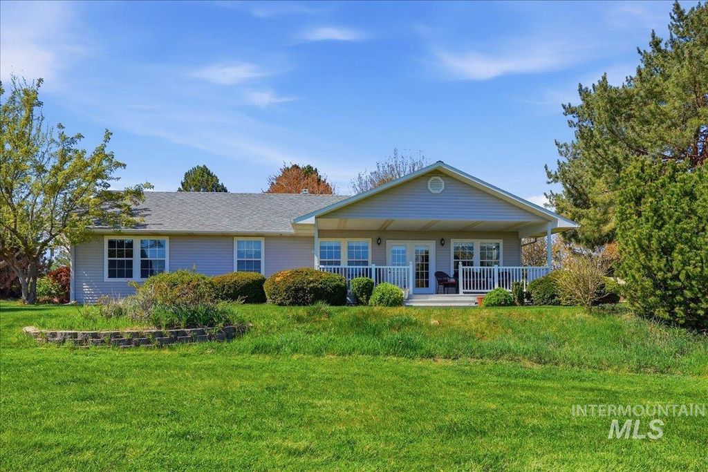 Photo of 5605 Sunset Rd, Fruitland, ID 83619 (MLS # 98981443)