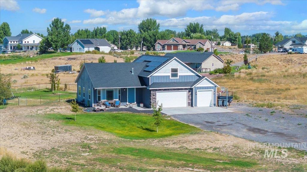 Photo of 583 Pioneer Dr, Jerome, ID 83338 (MLS # 98959016)