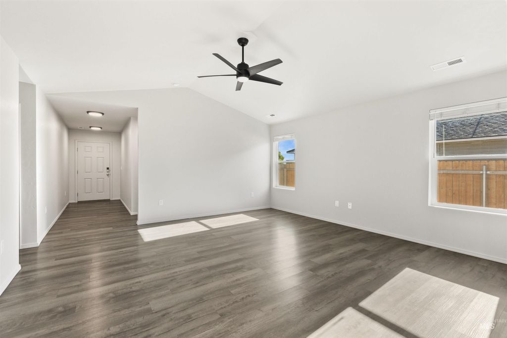 Photo of 11169 Champlain Pl, Caldwell, ID 83605 (MLS # 98964120)