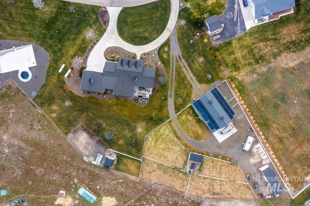 Photo of 994 Walker Trail, Emmett, ID 83617 (MLS # 98993429)