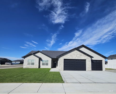 Photo of 1522 W Ruby Dr, Rupert, ID 83350 (MLS # 99003711)