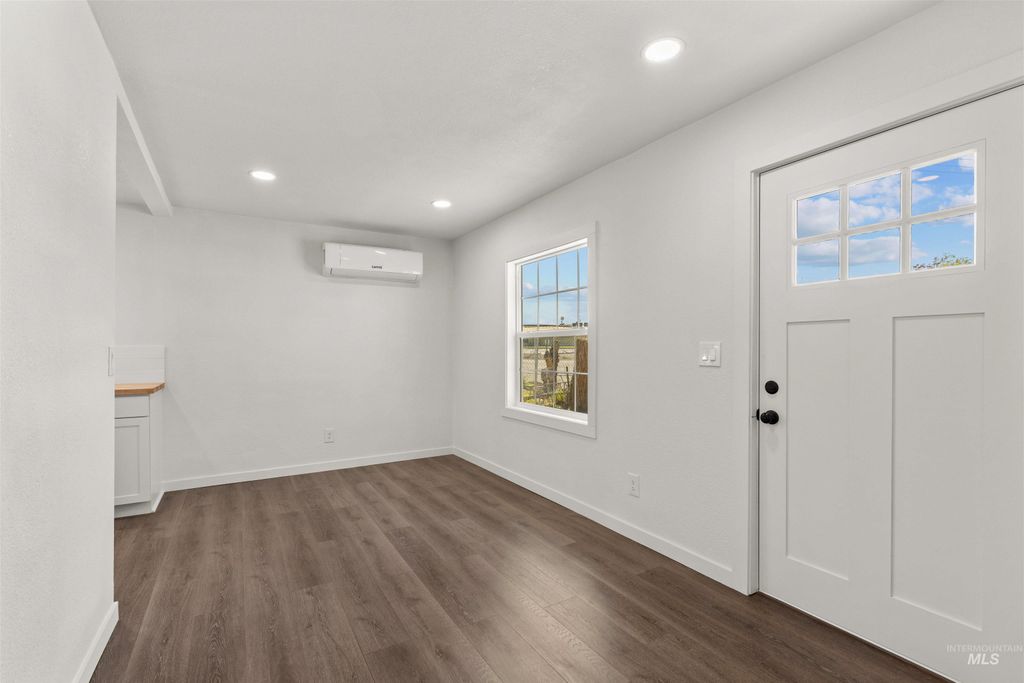 Photo of 145 2nd St, Grand View, ID 83624 (MLS # 98982272)