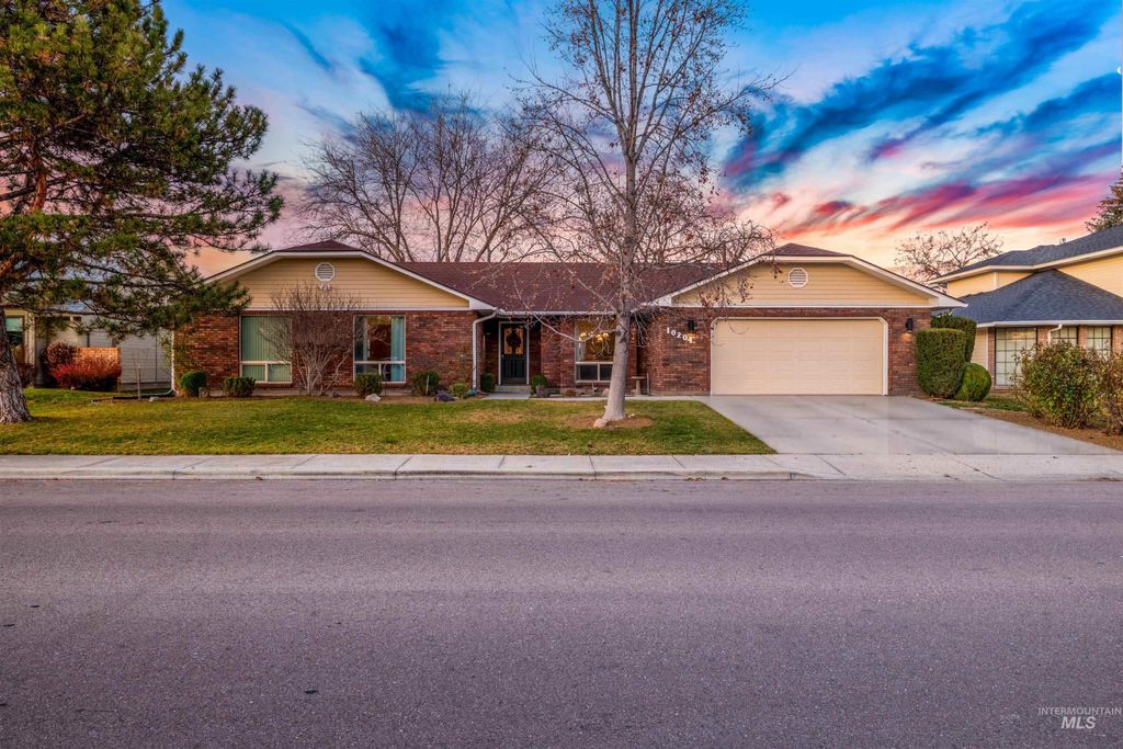 Photo of 10204 W Edna St, Boise, ID 83704 (MLS # 98971142)