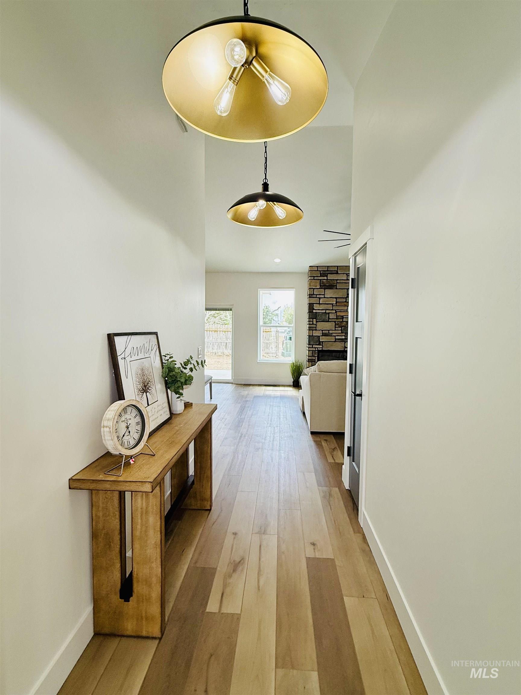 1221 Copper Dr