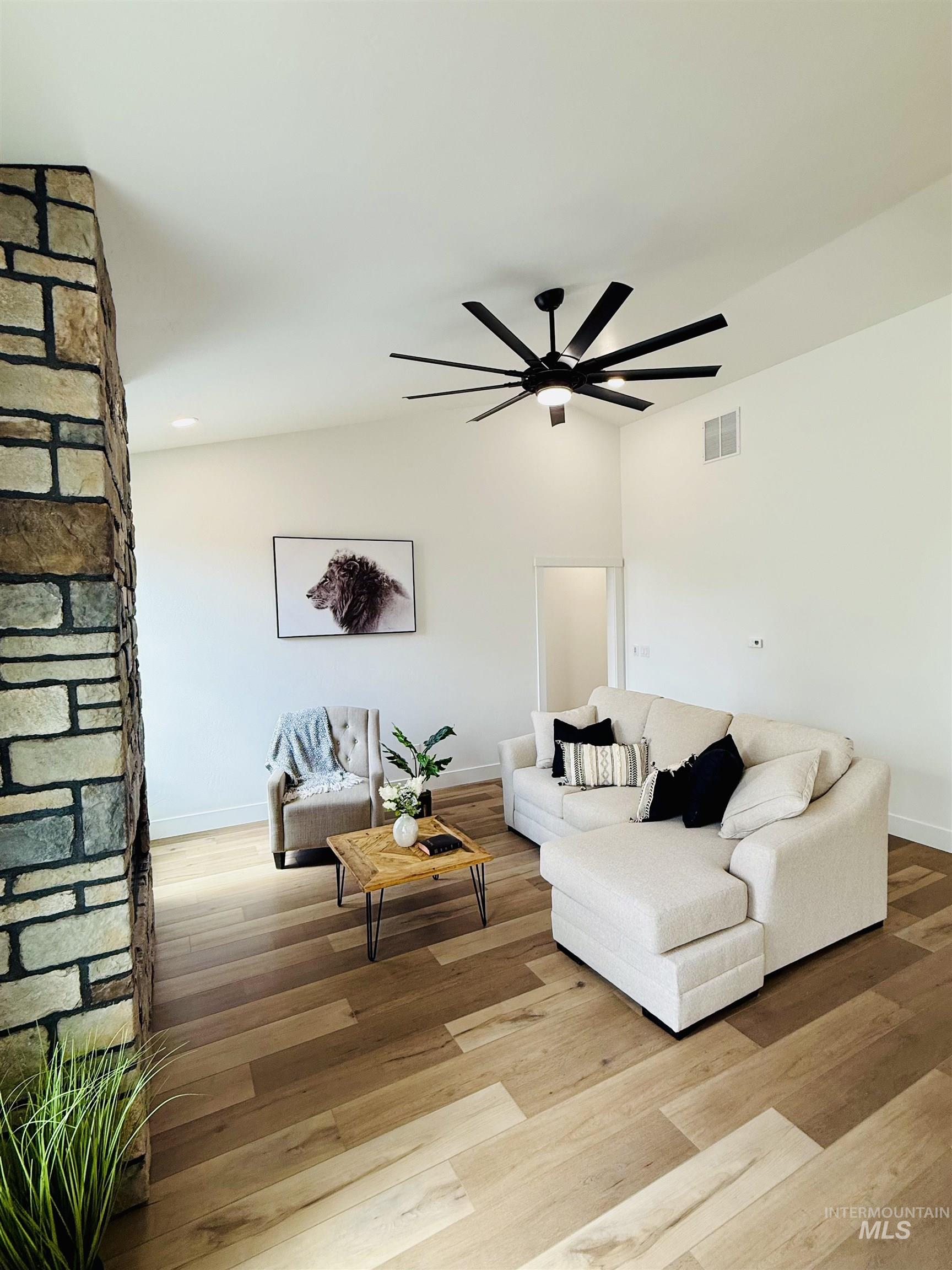 1221 Copper Dr