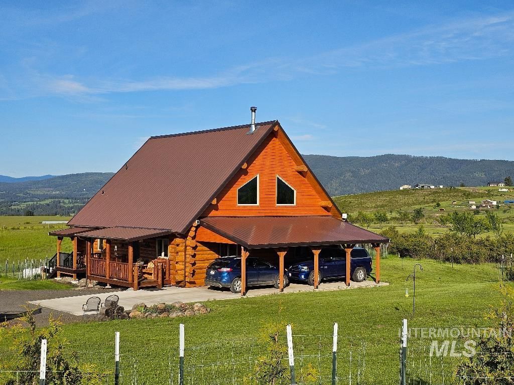 Photo of 187 Golden Acres Dr, Grangeville, ID 83530 (MLS # 98976833)