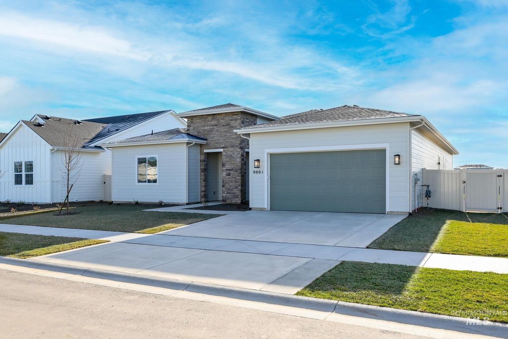 Photo of 9001 W Moonglade St, Star, ID 83669 (MLS # 98971410)