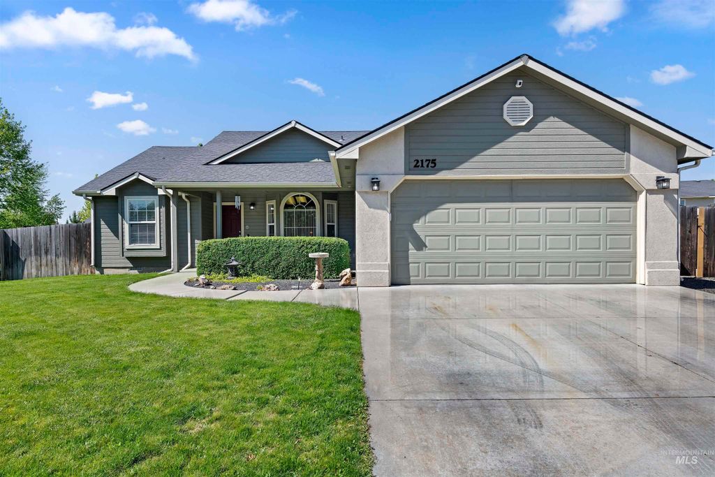 Photo of 2175 N Capecod Way, Meridian, ID 83646 (MLS # 98984828)