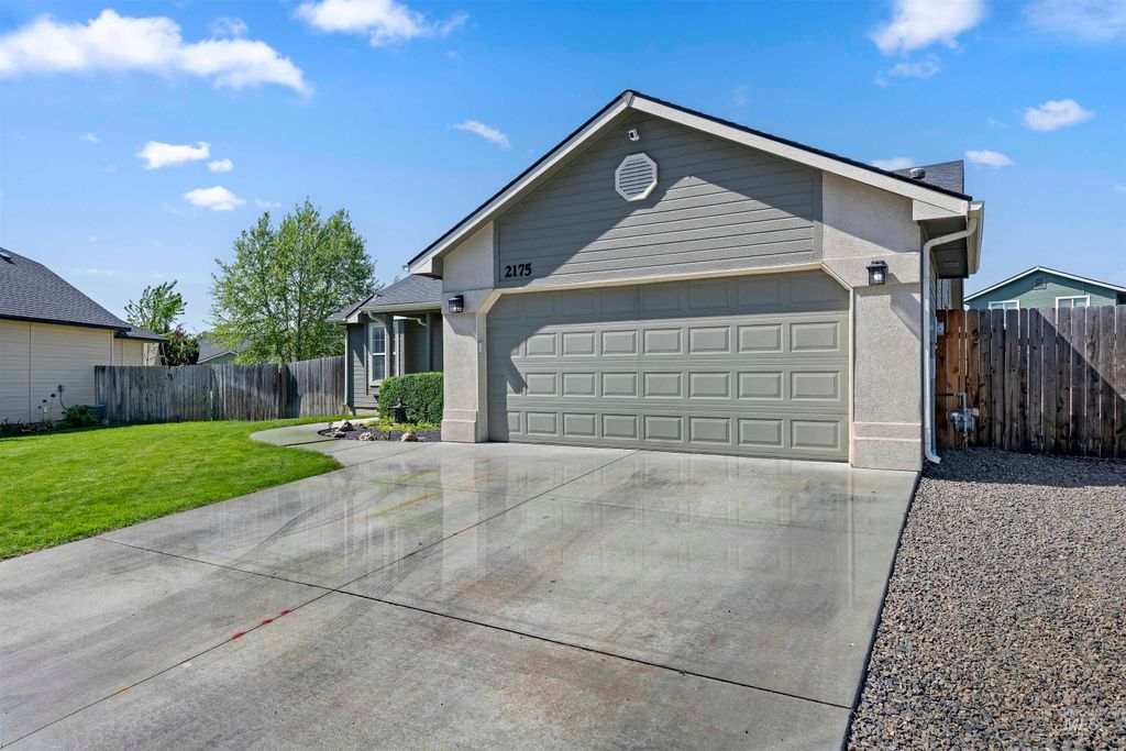 Photo of 2175 N Capecod Way, Meridian, ID 83646 (MLS # 98984828)