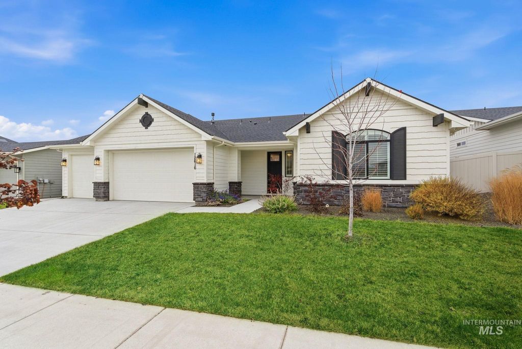 Photo of 12616 S Teano Ave, Nampa, ID 83686 (MLS # 98967776)