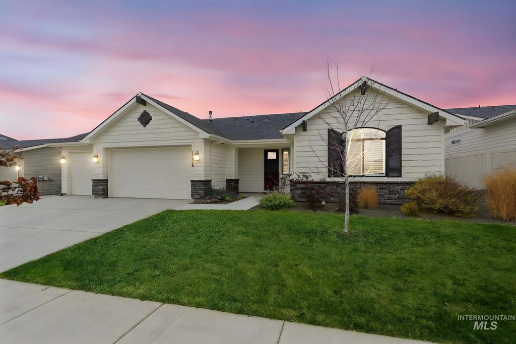 Photo of 12616 S Teano Ave, Nampa, ID 83686 (MLS # 98967776)