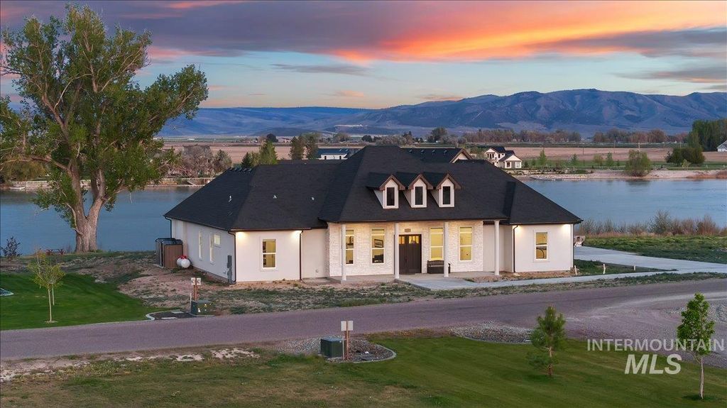 Photo of 162 S 250 Ln, Rupert, ID 83350 (MLS # 98985740)