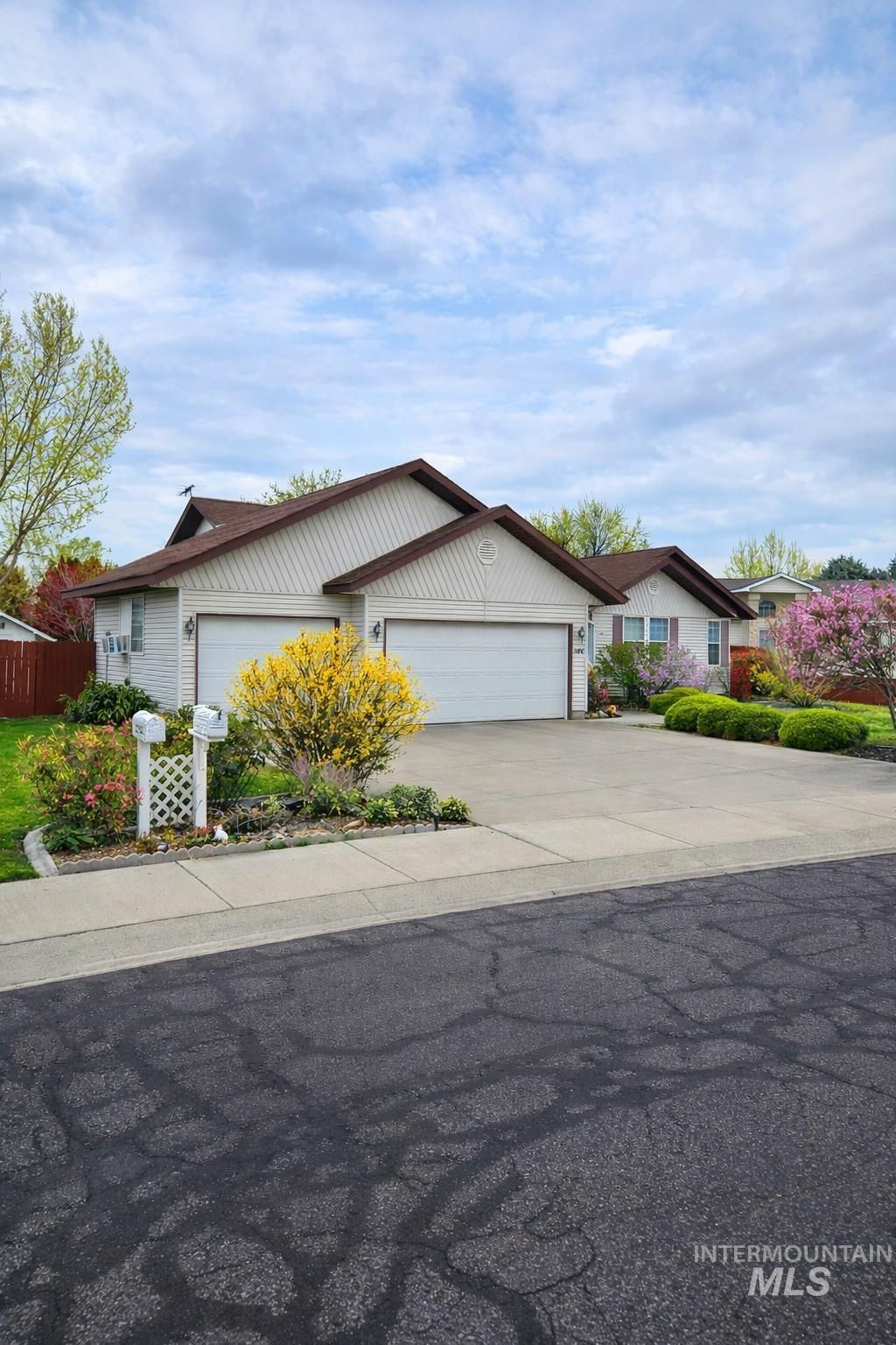 Photo of 2739 Paintbrush Drive, Twin Falls, ID 83301 (MLS # 98976494)