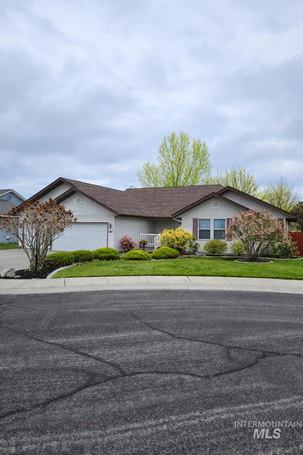Photo of 2739 Paintbrush Drive, Twin Falls, ID 83301 (MLS # 98976494)