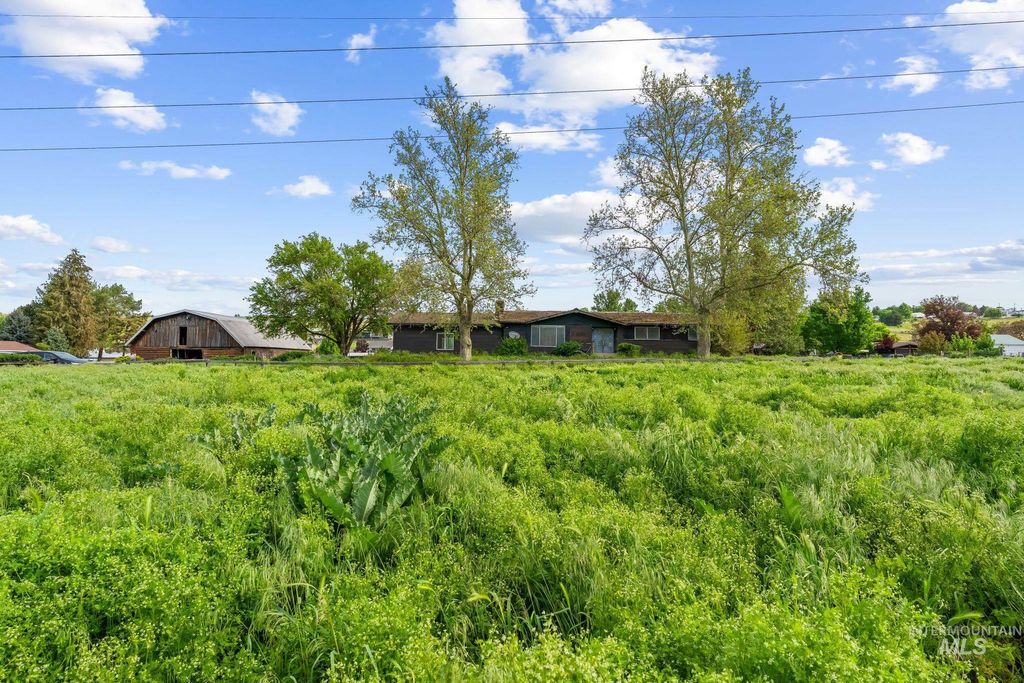 Photo of 1963 Tammany Creek Rd, Lewiston, ID 83501 (MLS # 98985738)