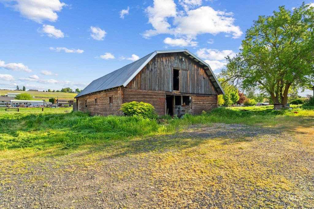 Photo of 1963 Tammany Creek Rd, Lewiston, ID 83501 (MLS # 98985738)