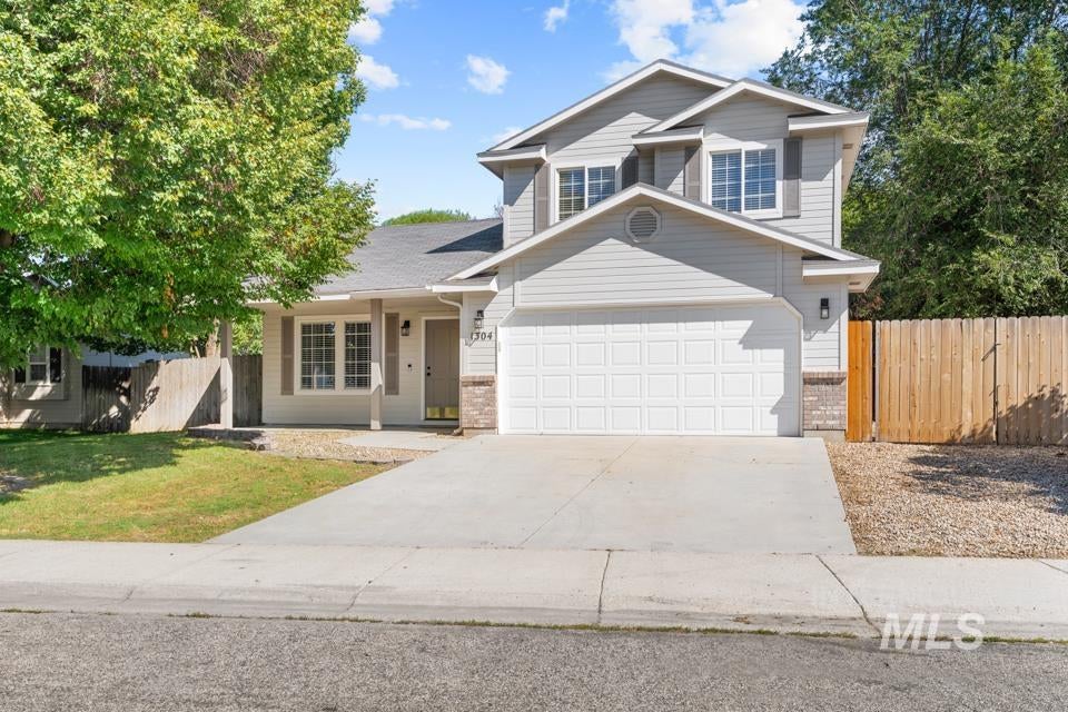Photo of 1304 N Atherton Ave, Kuna, ID 83634 (MLS # 99001170)