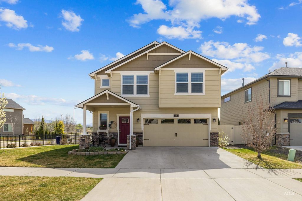 Photo of 16 N Caracaras Way, Eagle, ID 83616 (MLS # 98980344)