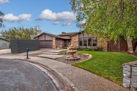 Photo of 1242 SW 11th Ave, Ontario, OR 97914 (MLS # 98975784)