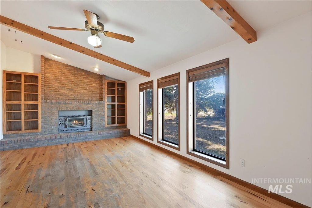 Photo of 15892 Florida Ave, Caldwell, ID 83607 (MLS # 98966128)