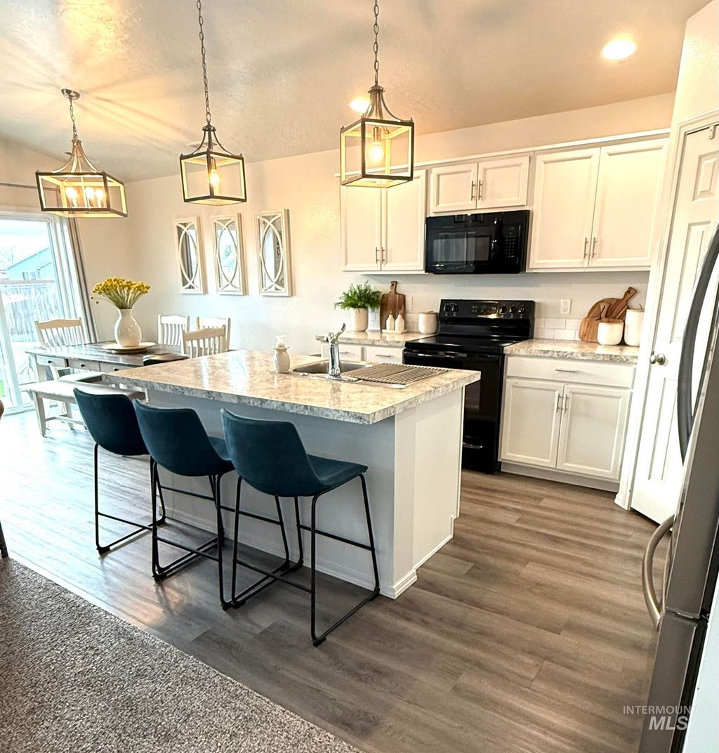 Photo of 19549 Stowe Way, Caldwell, ID 83605 (MLS # 98966951)