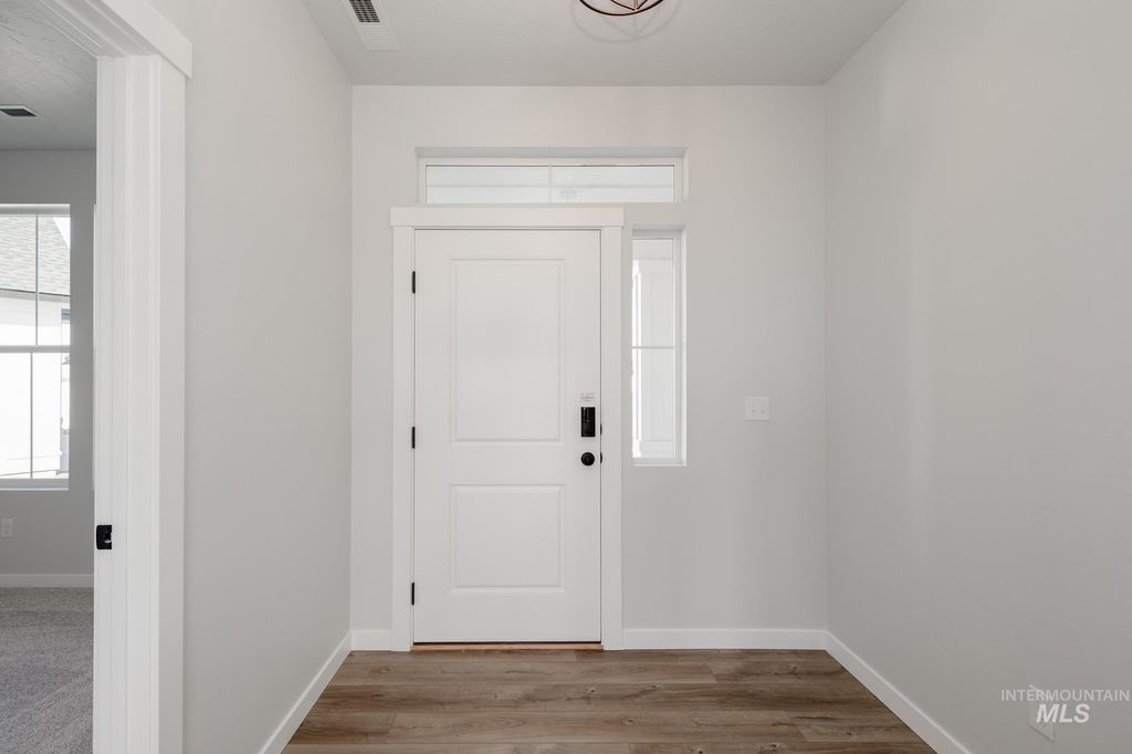 Photo of 17381 N Aspen Springs Way, Nampa, ID 83687 (MLS # 98970344)