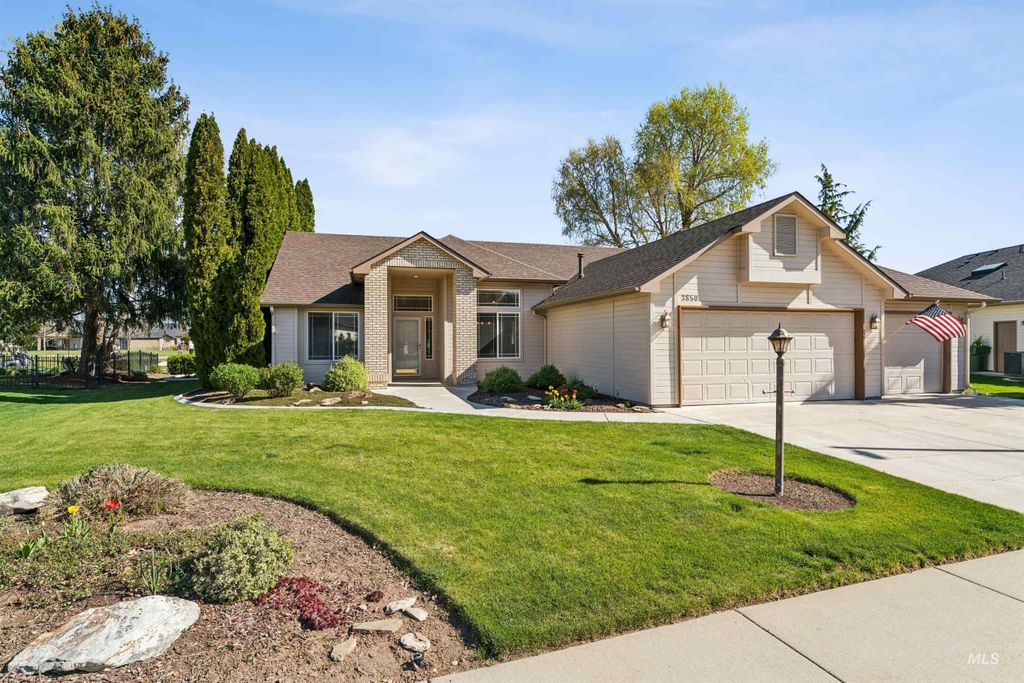 Photo of 3850 W Teter Street, Meridian, ID 83646 (MLS # 98982508)