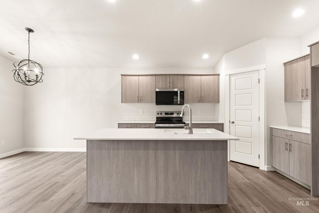 Photo of 8226 E Cool River Lp, Nampa, ID 83687 (MLS # 98979241)