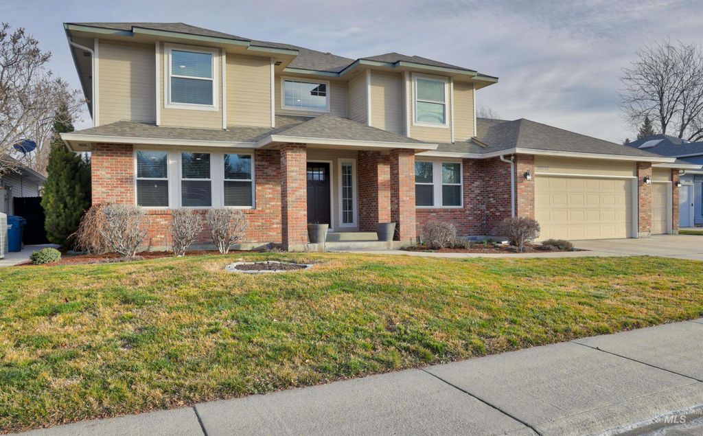 Photo of 10342 W Hinsdale Ct, Boise, ID 83704 (MLS # 98975781)