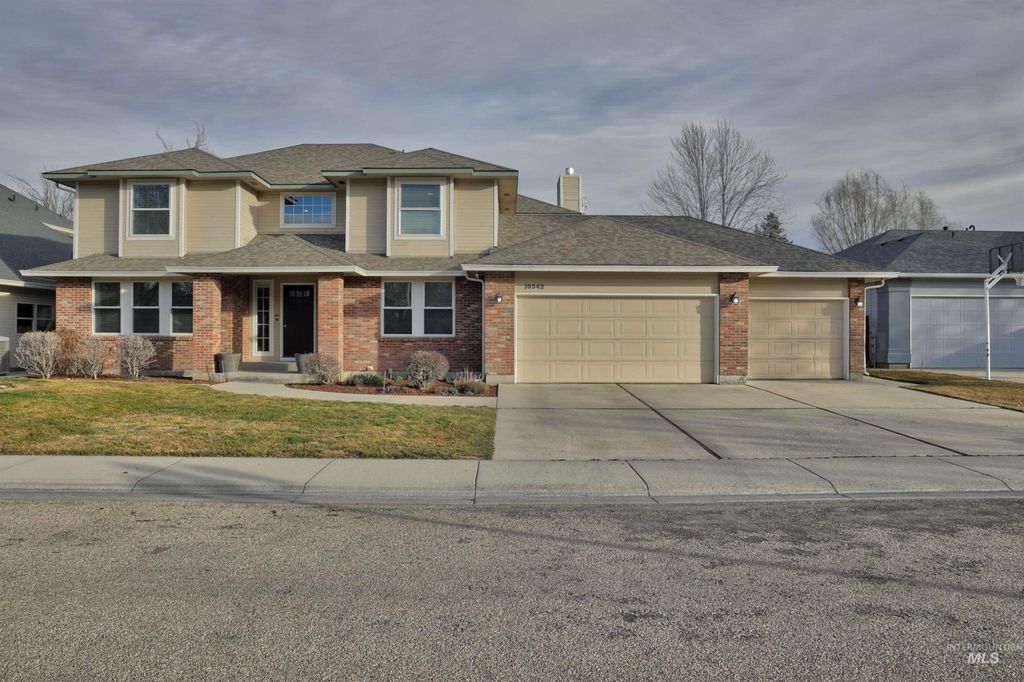 Photo of 10342 W Hinsdale Ct, Boise, ID 83704 (MLS # 98975781)