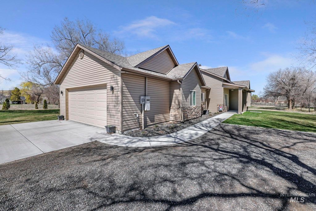 Photo of 4485 Silver Creek Rd, Buhl, ID 83316 (MLS # 98983986)