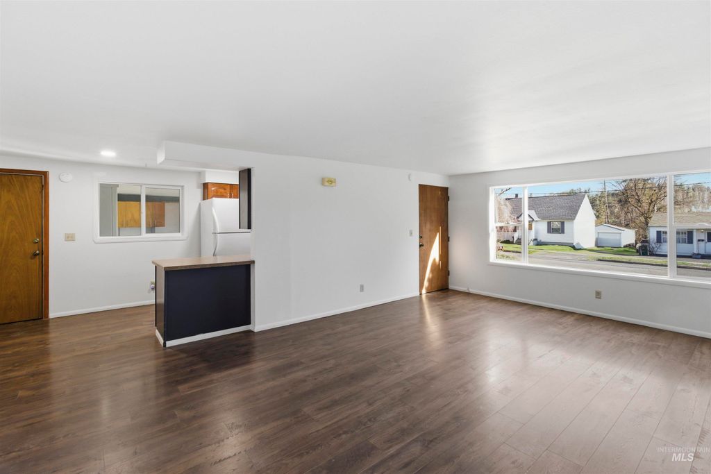 Photo of 614 Kenneth St, Moscow, ID 83843 (MLS # 98981217)