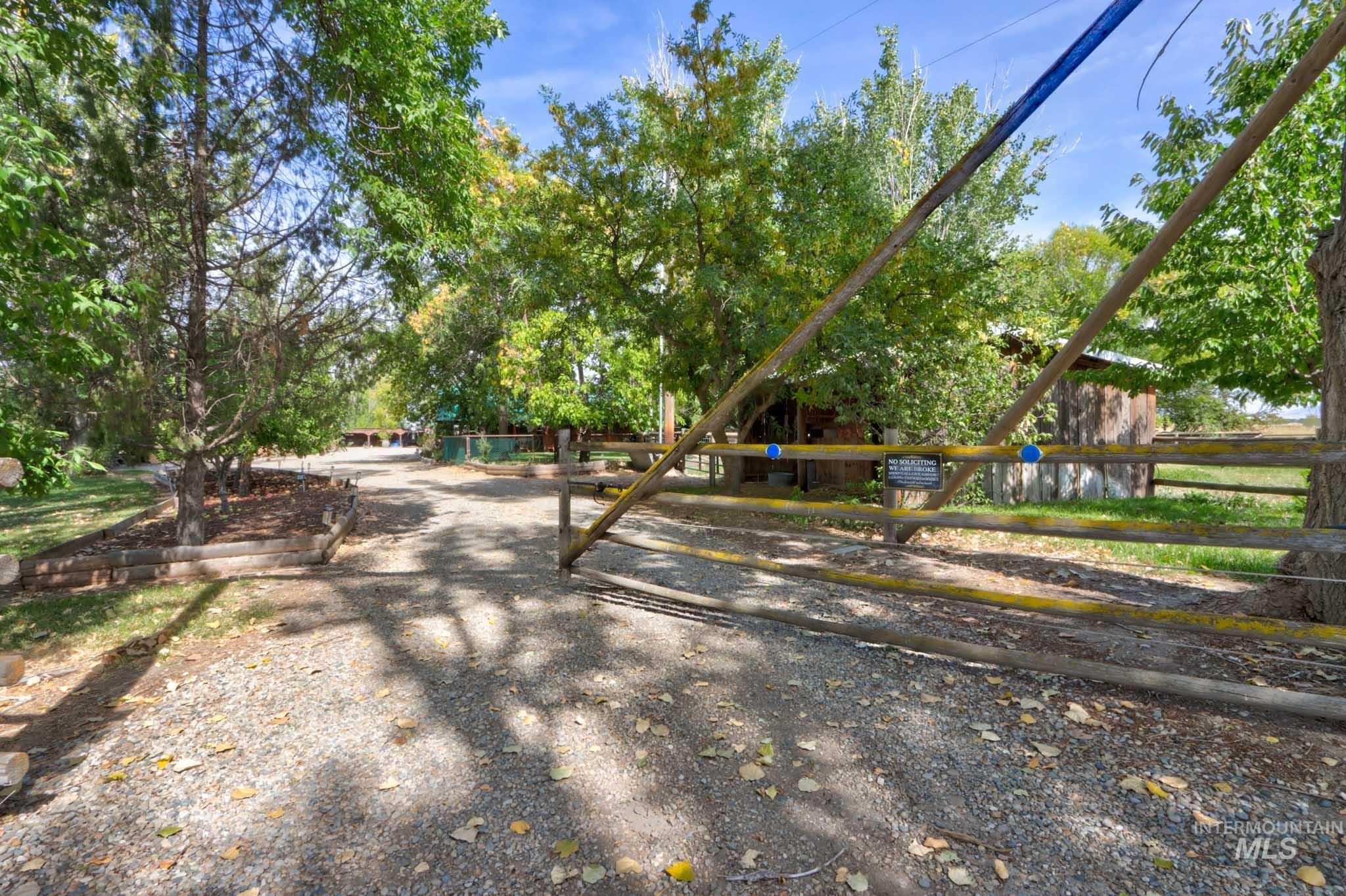 View of dirt / gravel road