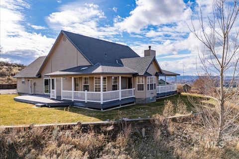 Photo of 2132 Corral Road, Emmett, ID 83617 (MLS # 98975596)