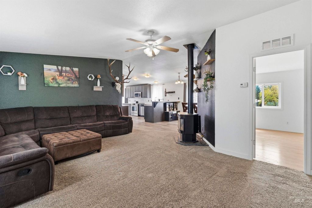 Photo of 1030 Helmer Ln, Deary, ID 83823 (MLS # 98984865)