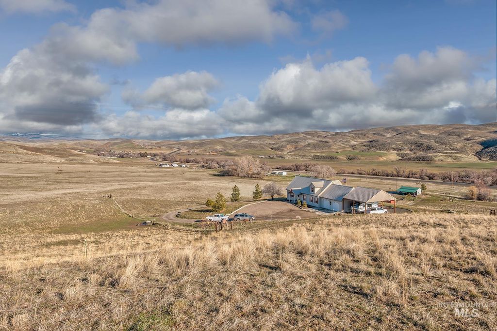 Photo of 985 Hwy 95, Weiser, ID 83672 (MLS # 98970691)