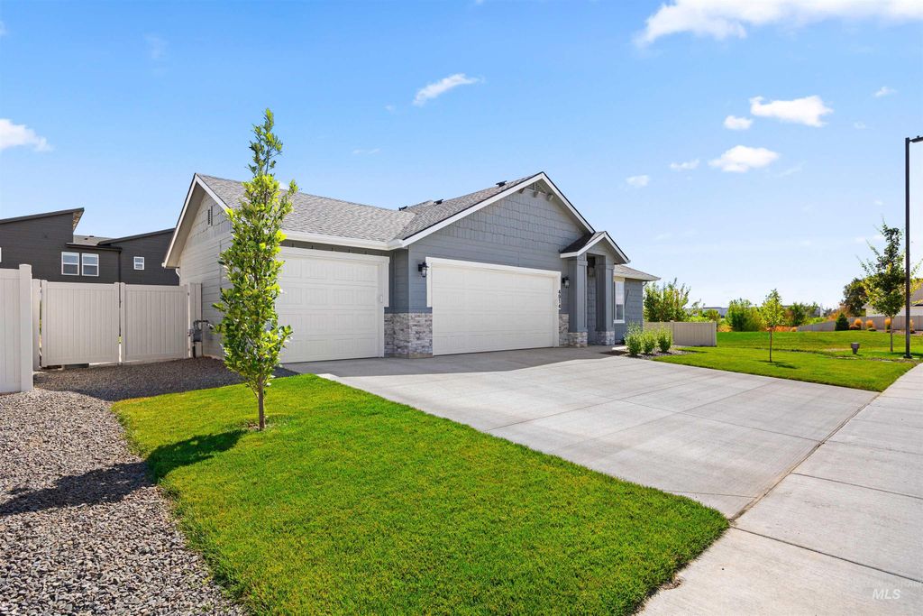 Photo of 4914 Endicott Dr, Caldwell, NA 86605 (MLS # 98986151)