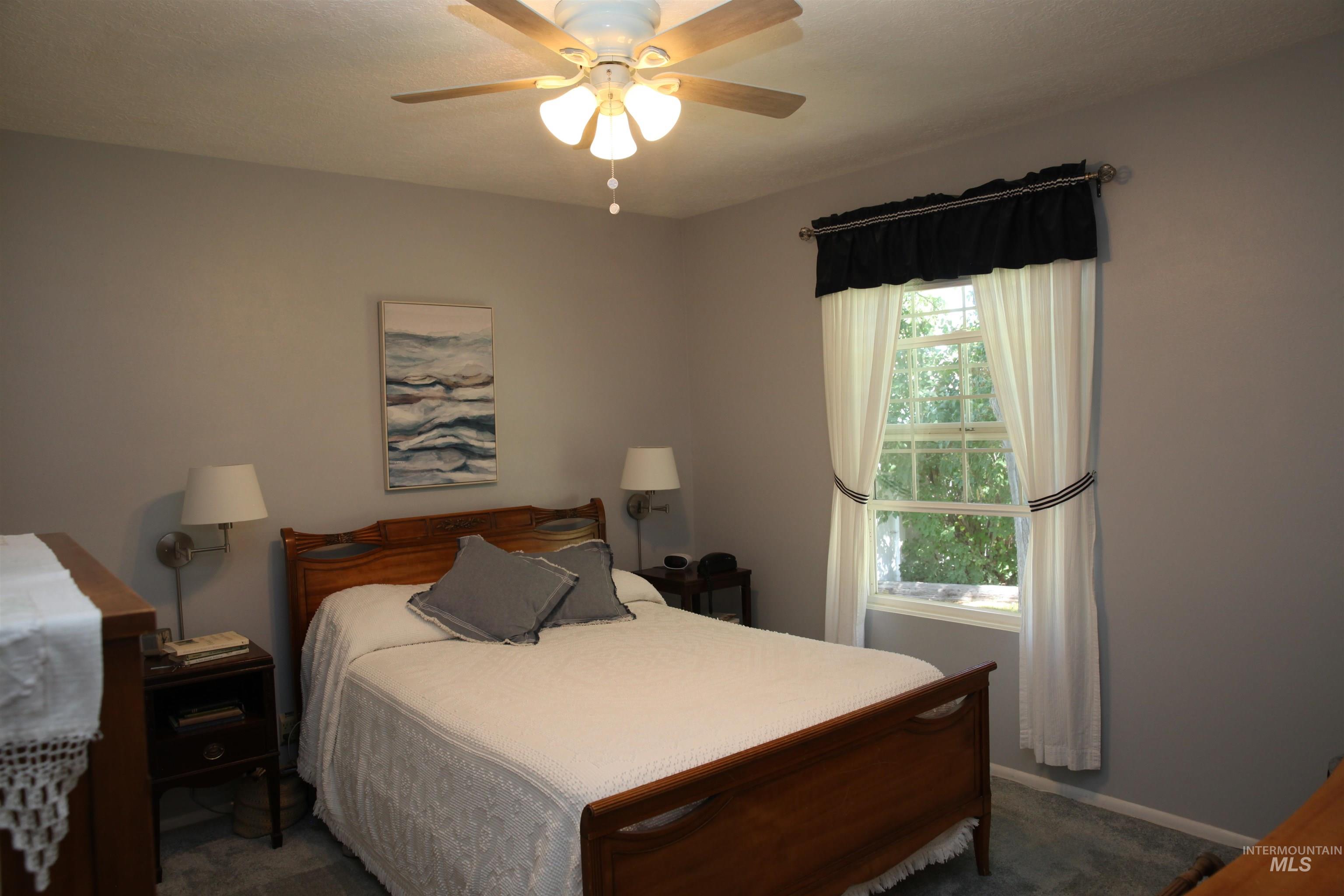 Twin Falls, Idaho 83301, United States, 4 Bedrooms Bedrooms, ,2 BathroomsBathrooms,Residential,Active,216791