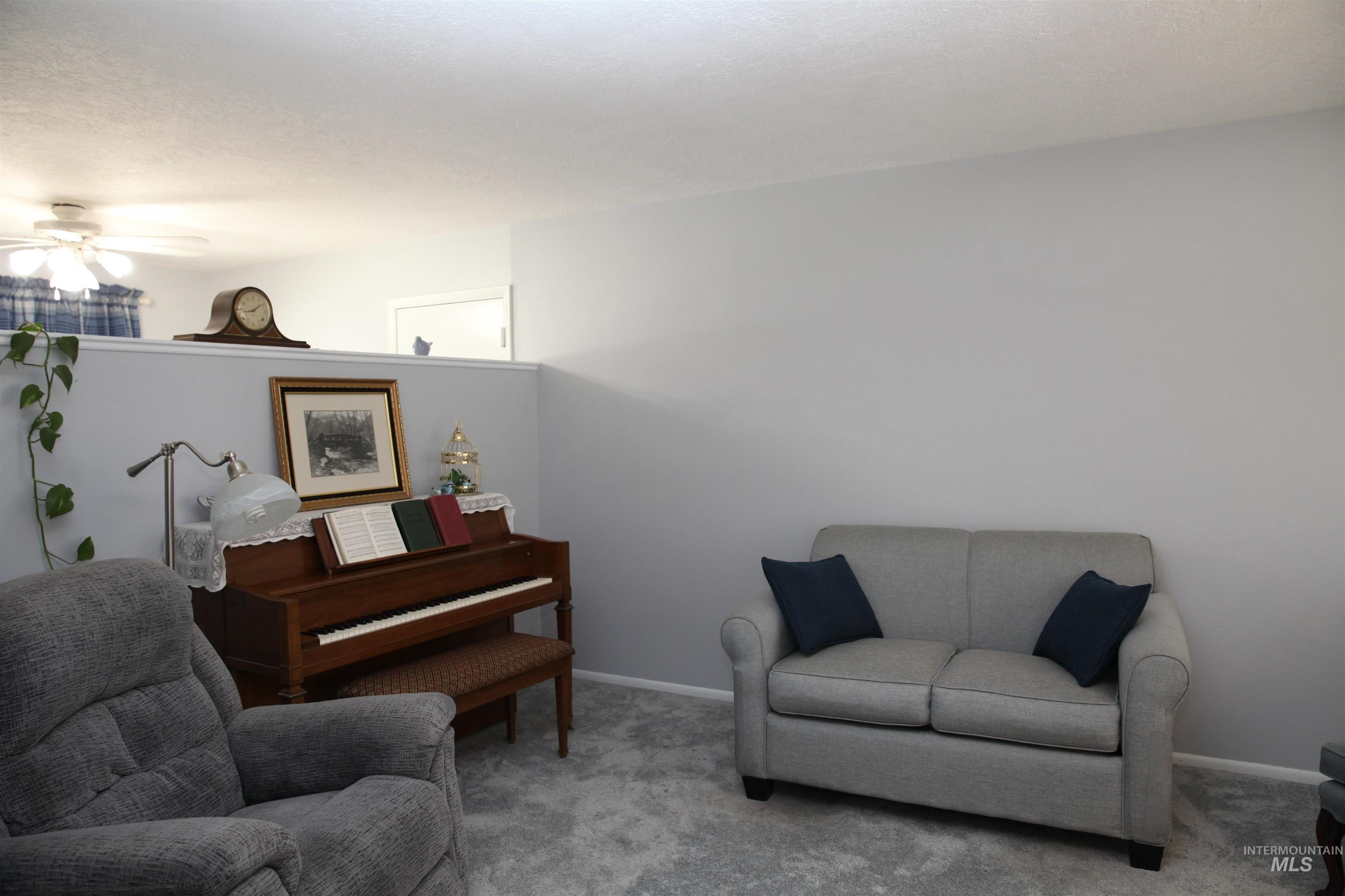 Twin Falls, Idaho 83301, United States, 4 Bedrooms Bedrooms, ,2 BathroomsBathrooms,Residential,Active,216791