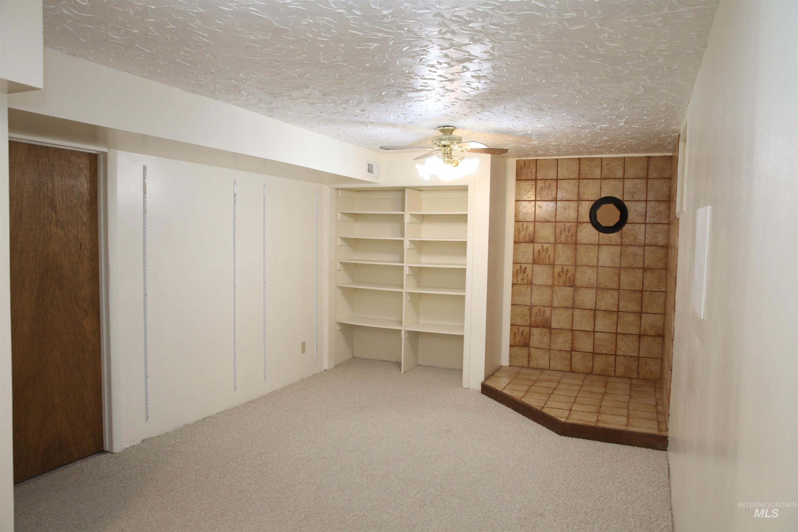 Twin Falls, Idaho 83301, United States, 4 Bedrooms Bedrooms, ,2 BathroomsBathrooms,Residential,Active,216791