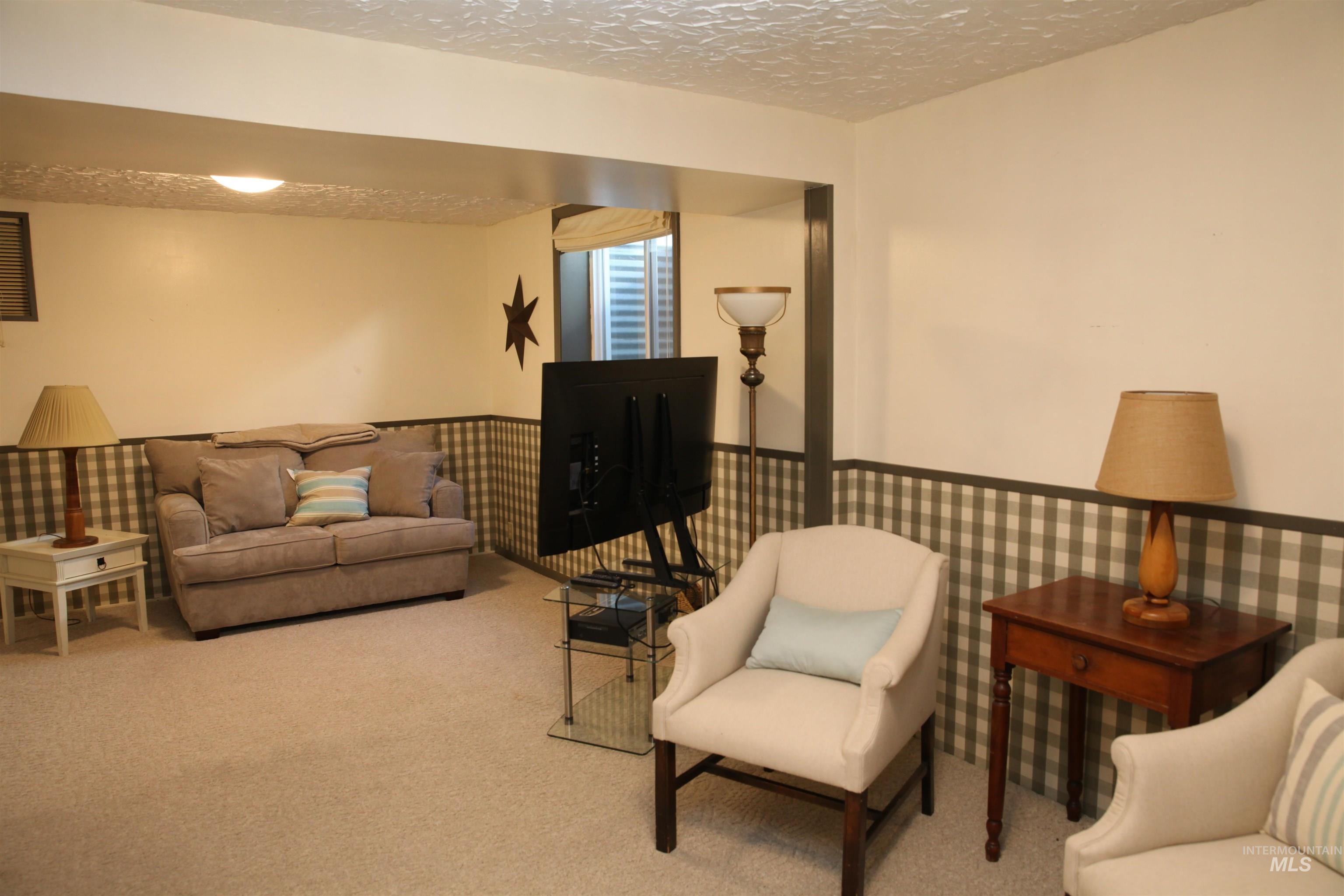 Twin Falls, Idaho 83301, United States, 4 Bedrooms Bedrooms, ,2 BathroomsBathrooms,Residential,Active,216791