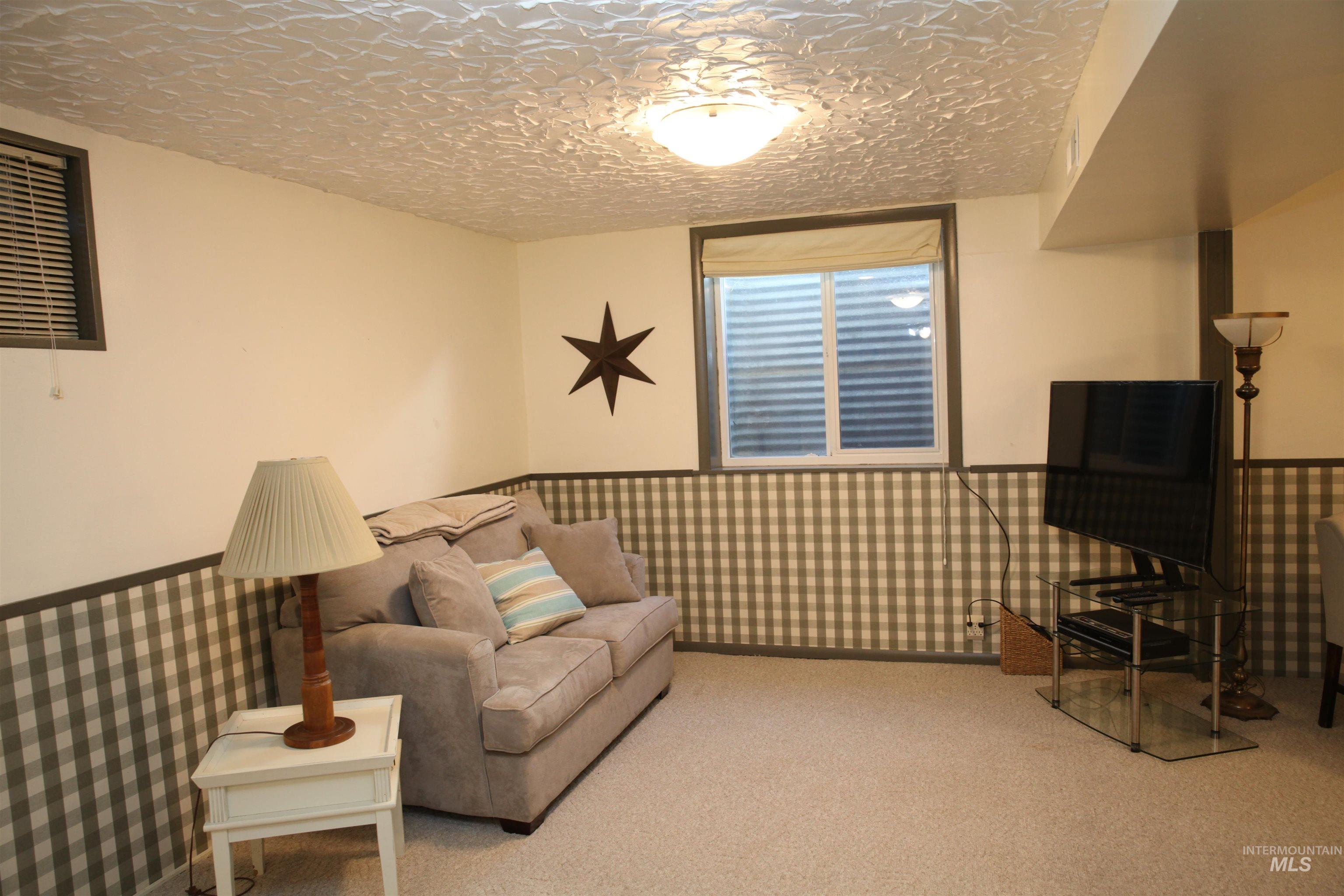 Twin Falls, Idaho 83301, United States, 4 Bedrooms Bedrooms, ,2 BathroomsBathrooms,Residential,Active,216791