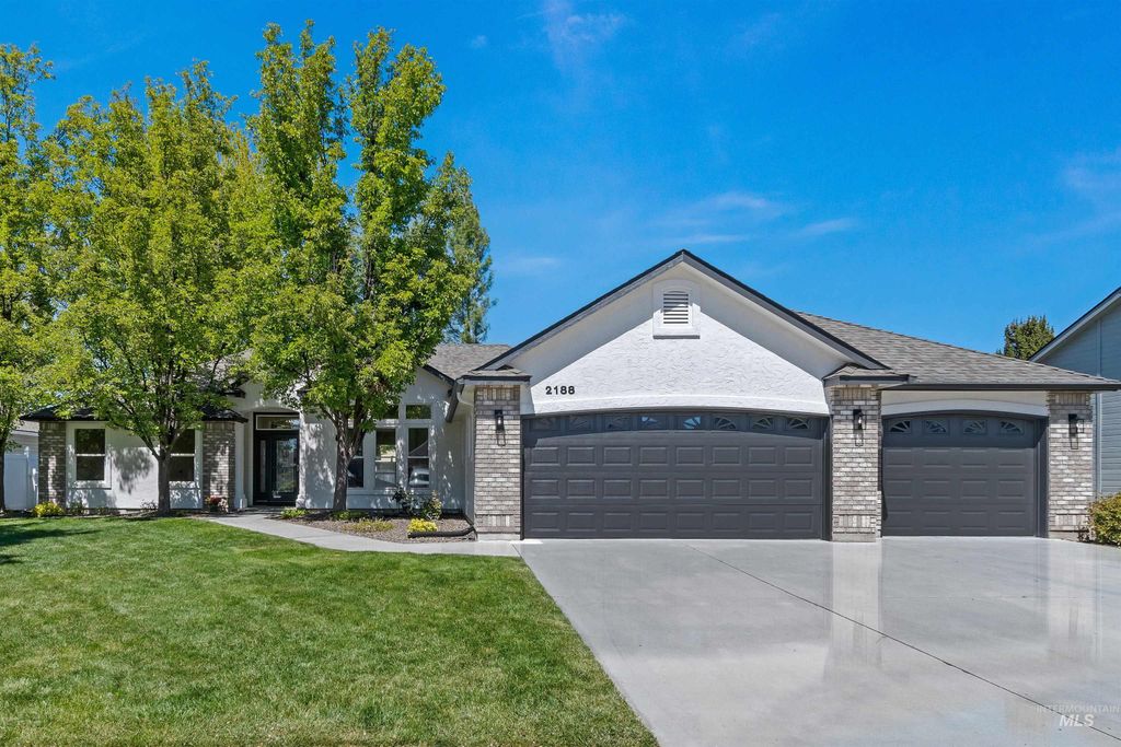 Photo of 2188 E Skokie Dr, Eagle, ID 83616 (MLS # 98985329)