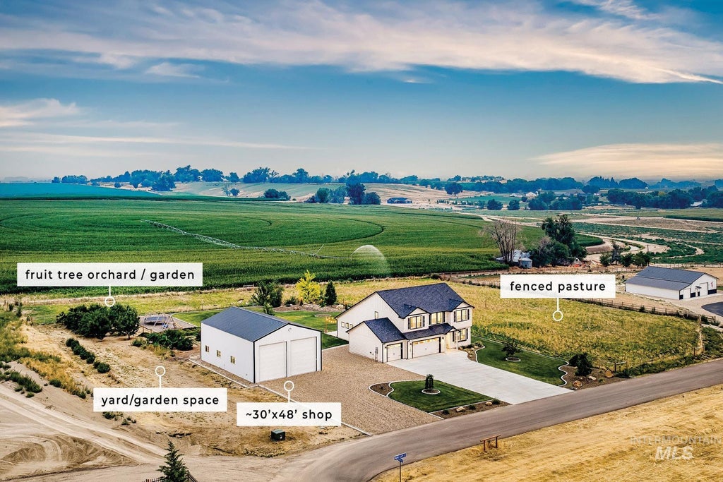 Photo of 28341 Winecup Ln, Parma, ID 83660 (MLS # 98996518)