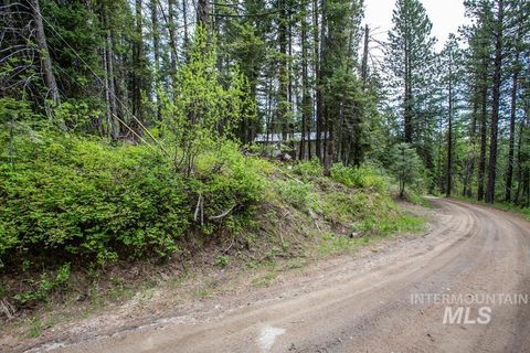 Photo of 40 Arling Trail, Cascade, ID 83611 (MLS # 98952407)