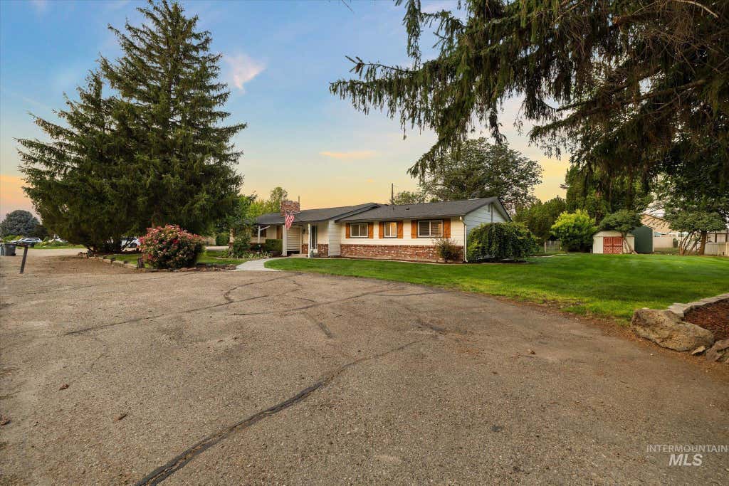 Photo of 20 N Jefferson St, Nampa, ID 83651 (MLS # 98997379)