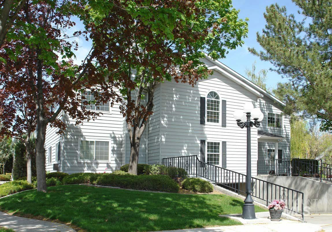 357 N Blue Lakes Blvd.
