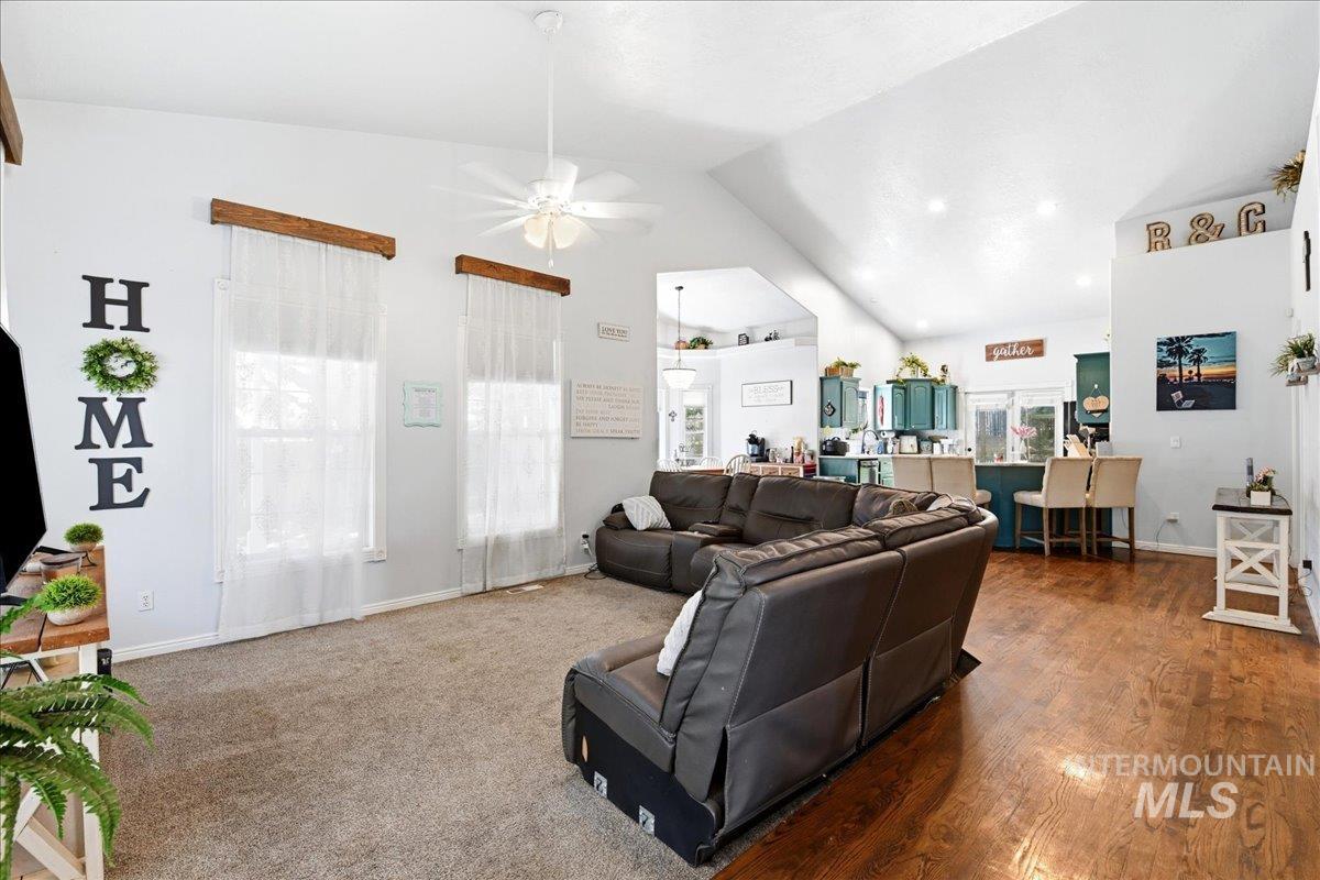 23157 Forest Hills Loop