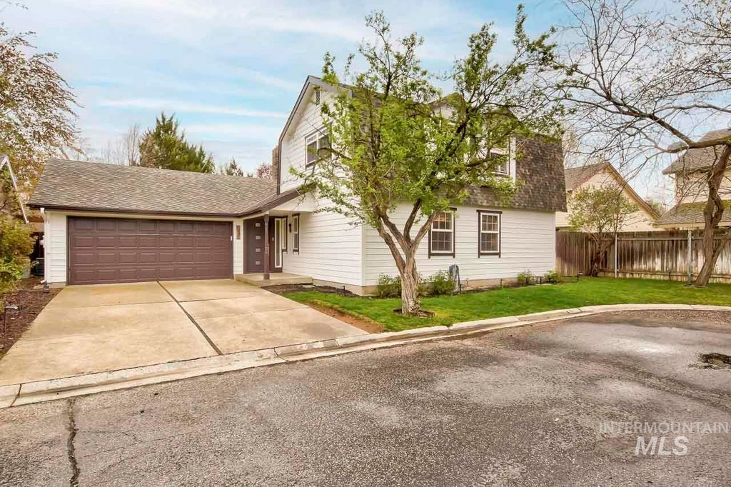 Photo of 245 W Greensboro Ct, Boise, ID 83706 (MLS # 98980592)